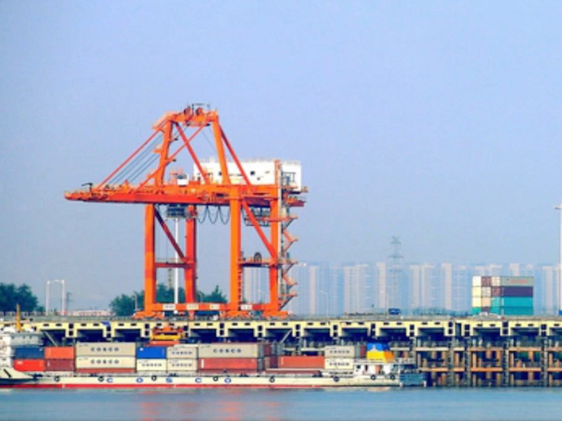 武汉新港集装箱码头